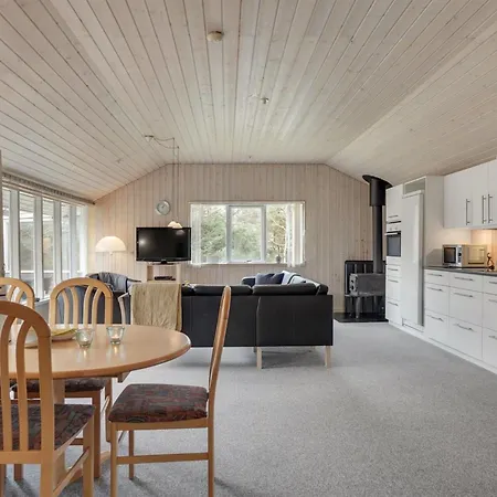 Aneline - 700m From The Sea By Interhome Saltum