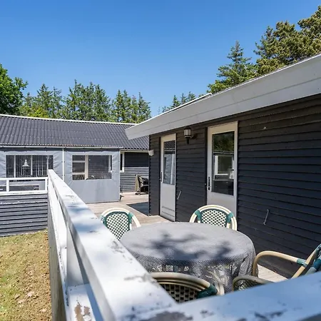 Aneline - 700m From The Sea By Interhome *