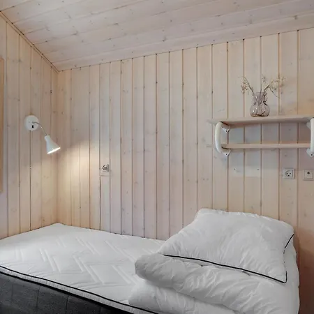 Aneline - 700m From The Sea By Interhome Saltum